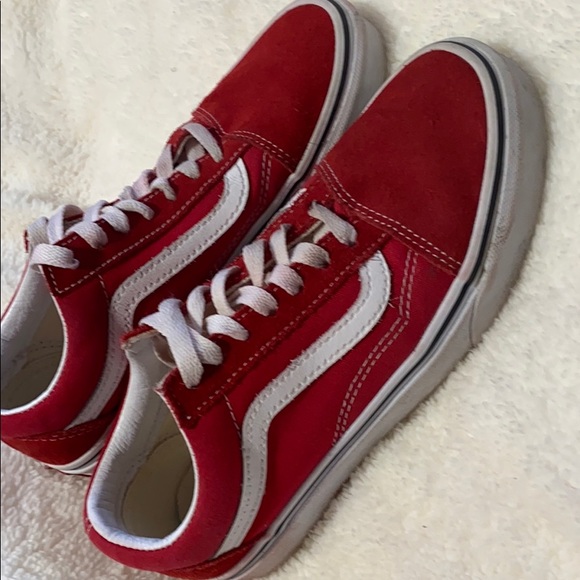 Red vans - Picture 3 of 3